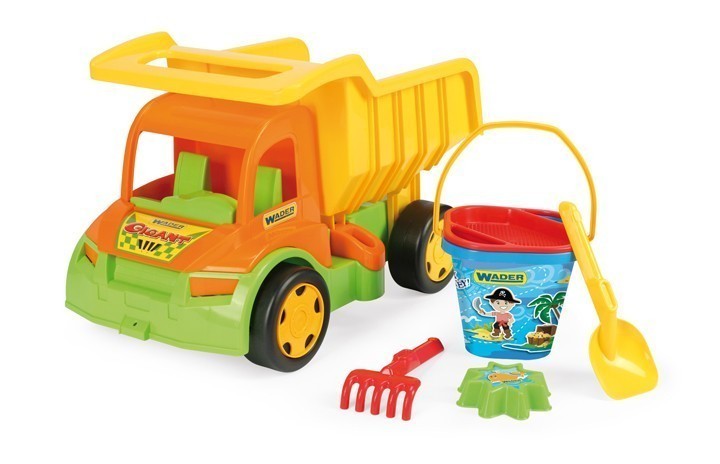 Детски камион със сет за пясък