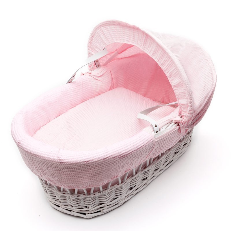 Плетена бебешка кошница със сенник - светло розова